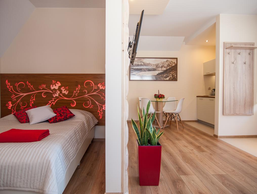 Domek & Apartament Na Ogrodzie Suche Cameră foto